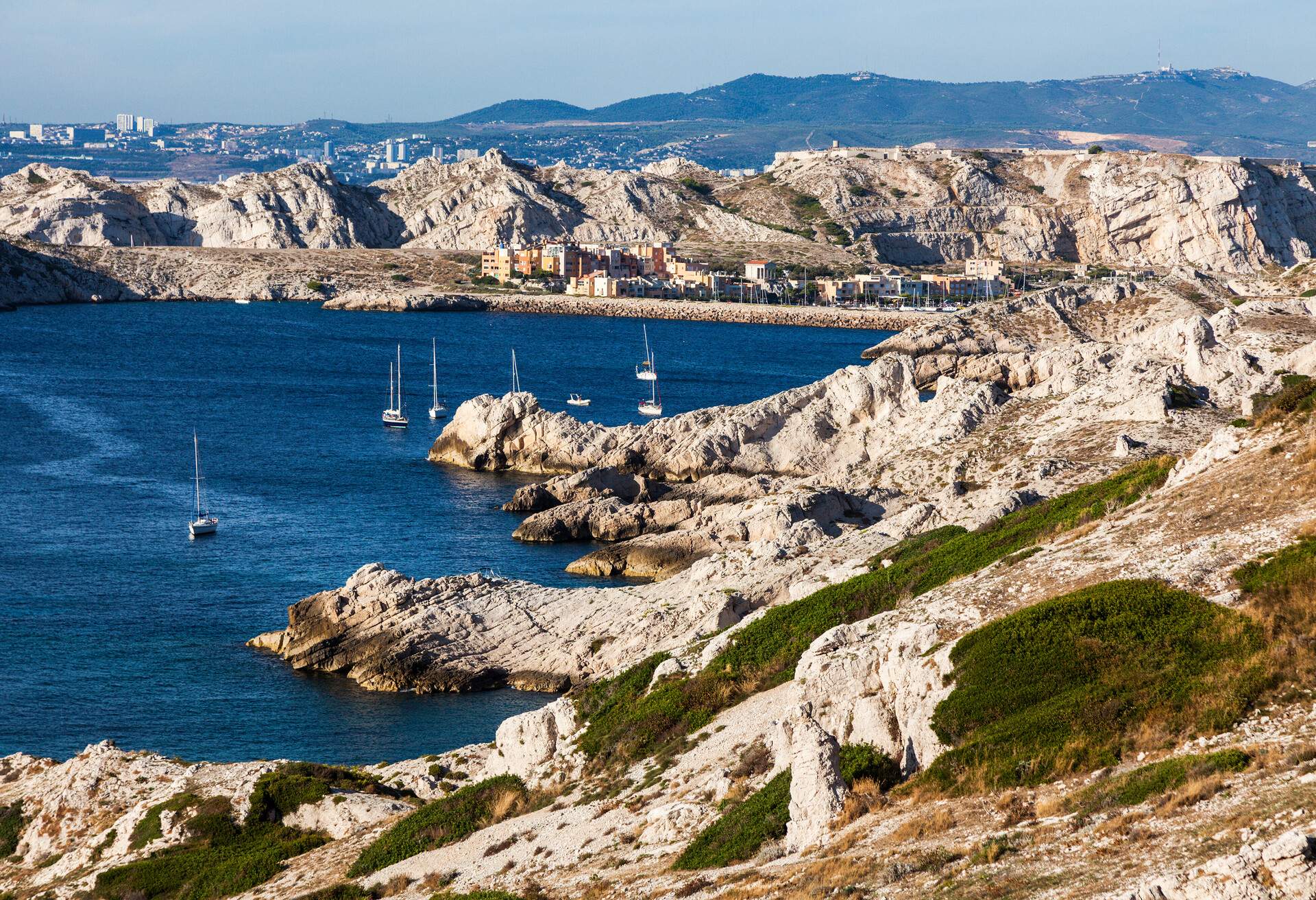 DEST_FRANCE_MARSEILLE_Frioul-Archipelago_GettyImages-614342698