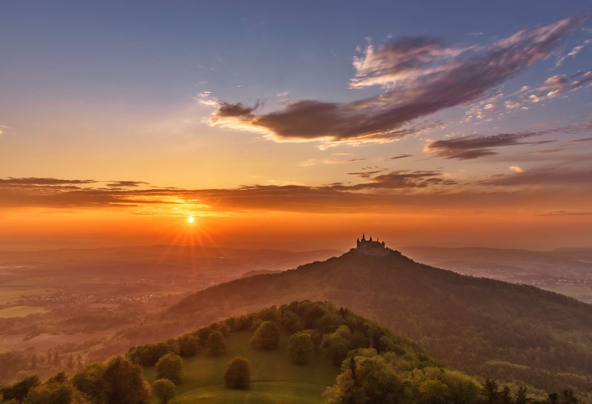 DEST_GERMANY_CASTLE_HOHENZOLLERN_GettyImages