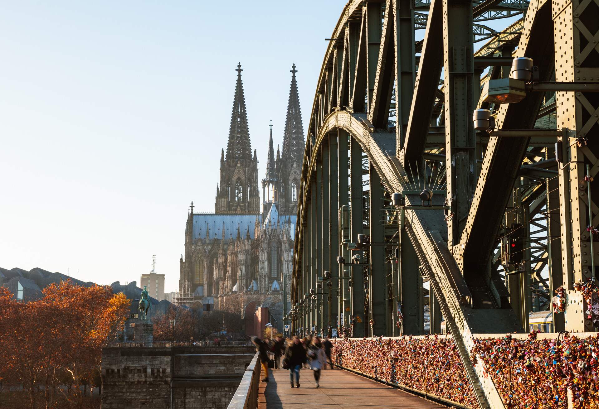 Hohenzollern Bridge and city skyline with cathedral, Cologne, North Rhine-Westphalia, Germany