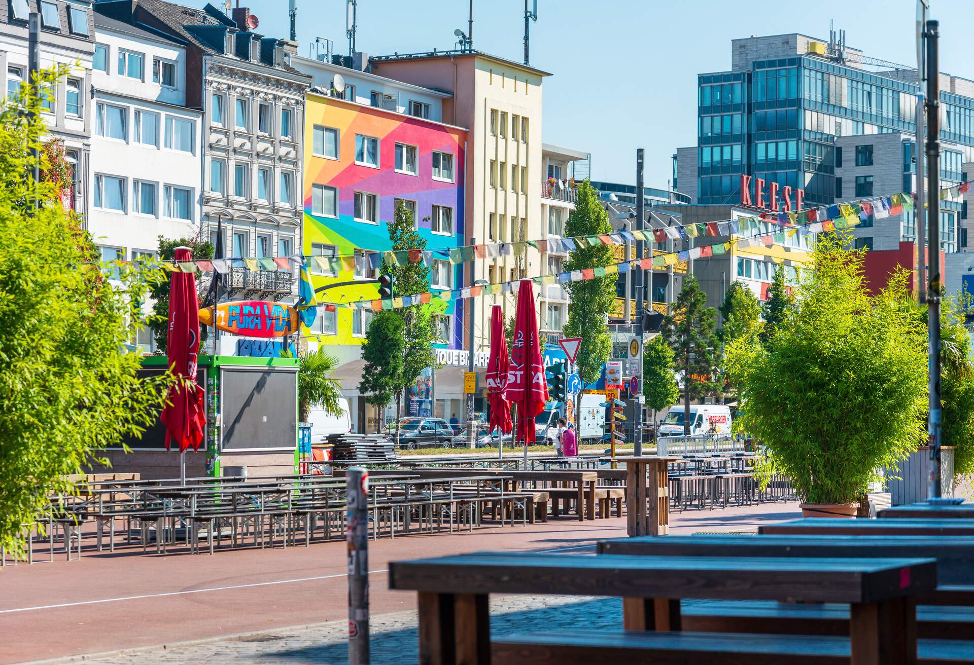 DEST_GERMANY_HAMBURG_REEPERBAHN_RED LIGHT DISTRICT_GettyImages-1132083406