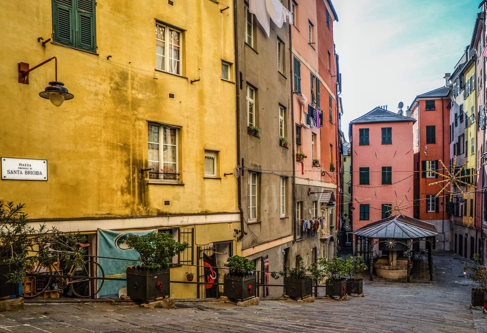 DEST_ITALY_GENOA_GettyImages-932171354