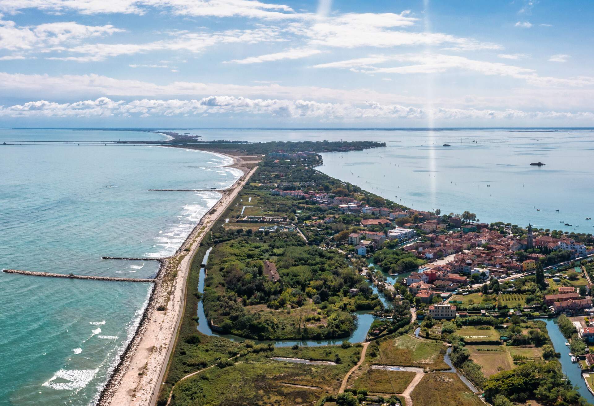 DEST_ITALY_LIDO_ISLAND_VENICE_GettyImages-1341405275