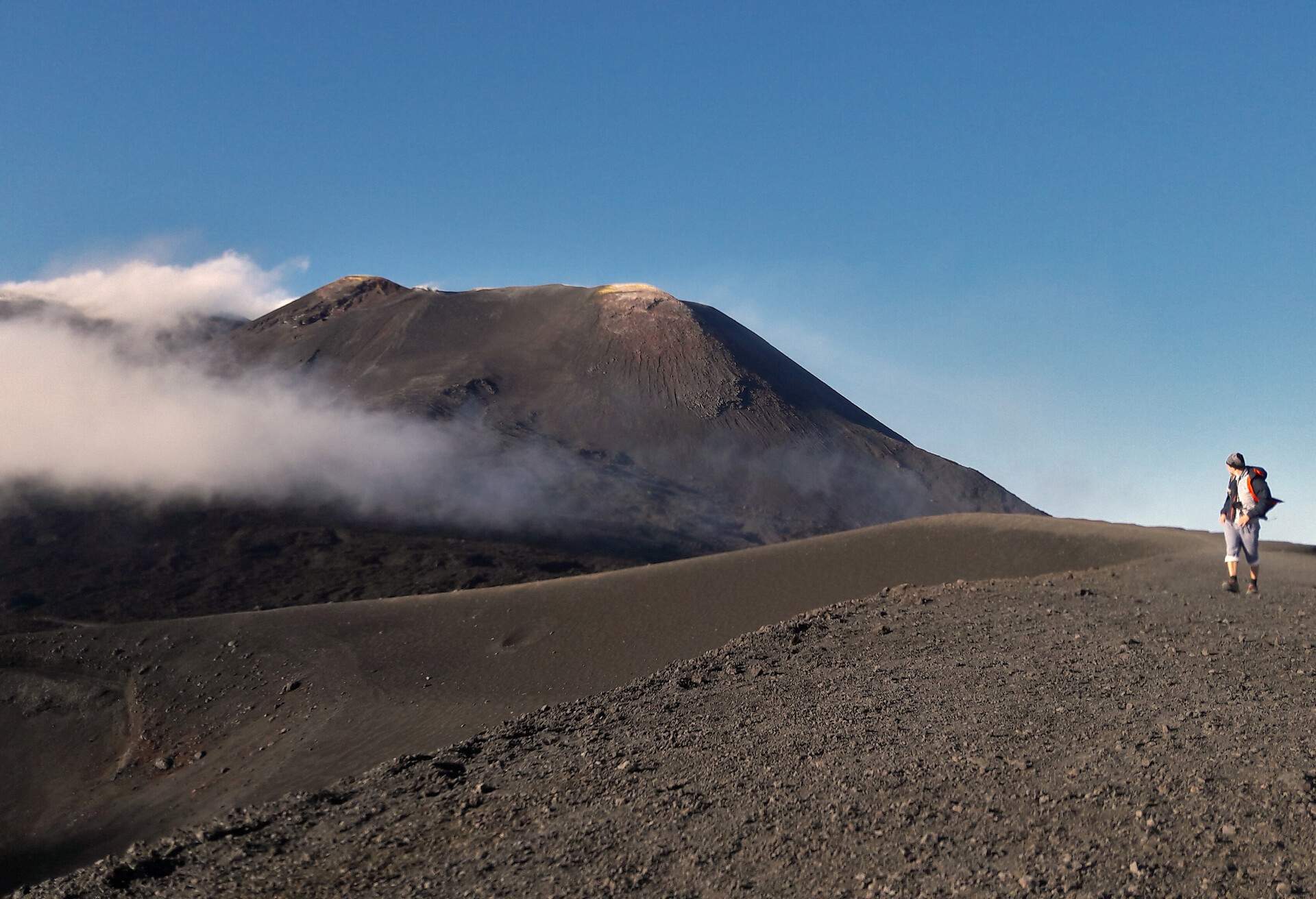 DEST_ITALY_SICILY_CATANIA_ETNA_shutterstock_1064524490