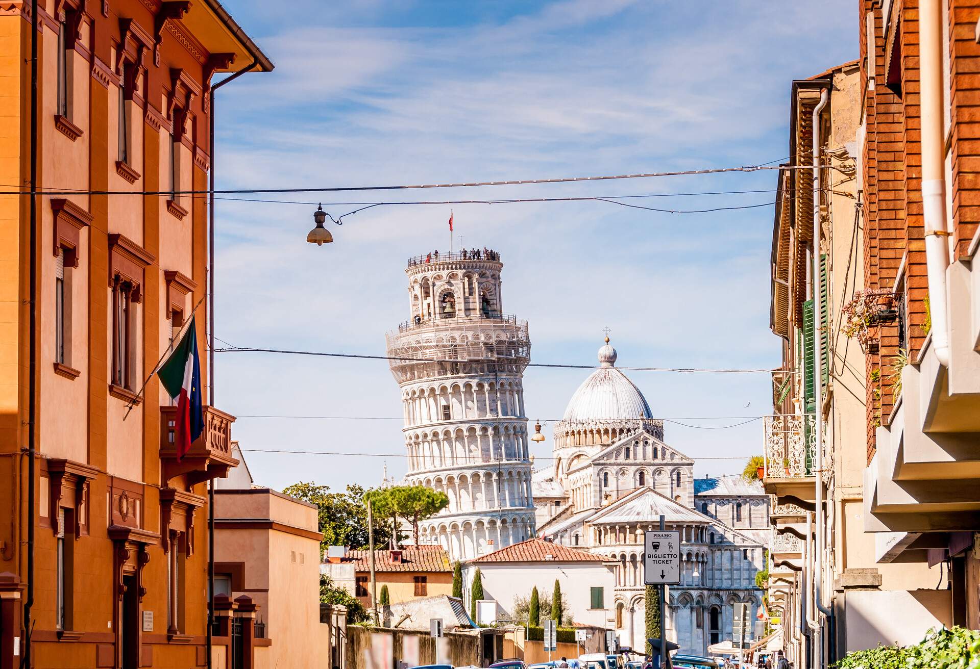 DEST_ITALY_TUSCANY_PISA_shutterstock-portfolio_1072547501