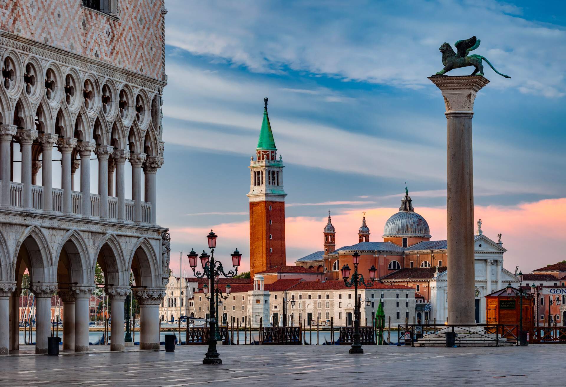 DEST_ITALY_VENICE_ST_MARK'S_SQUARE_GettyImages-682575095