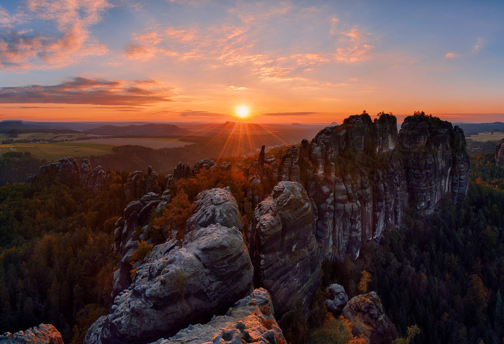 DEST_SWITZERLAND_SAXON_FALKENSTEIN_SCHRAMMSTEINE_GettyImages