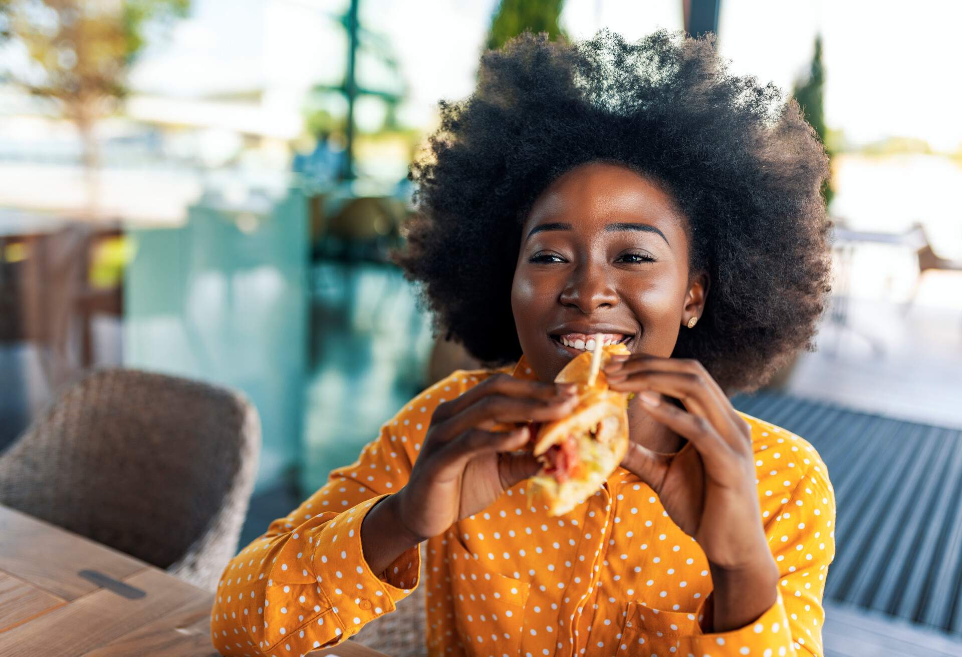 THEME_FOOD_PEOPLE_WOMAN_SANDWICH_GettyImages