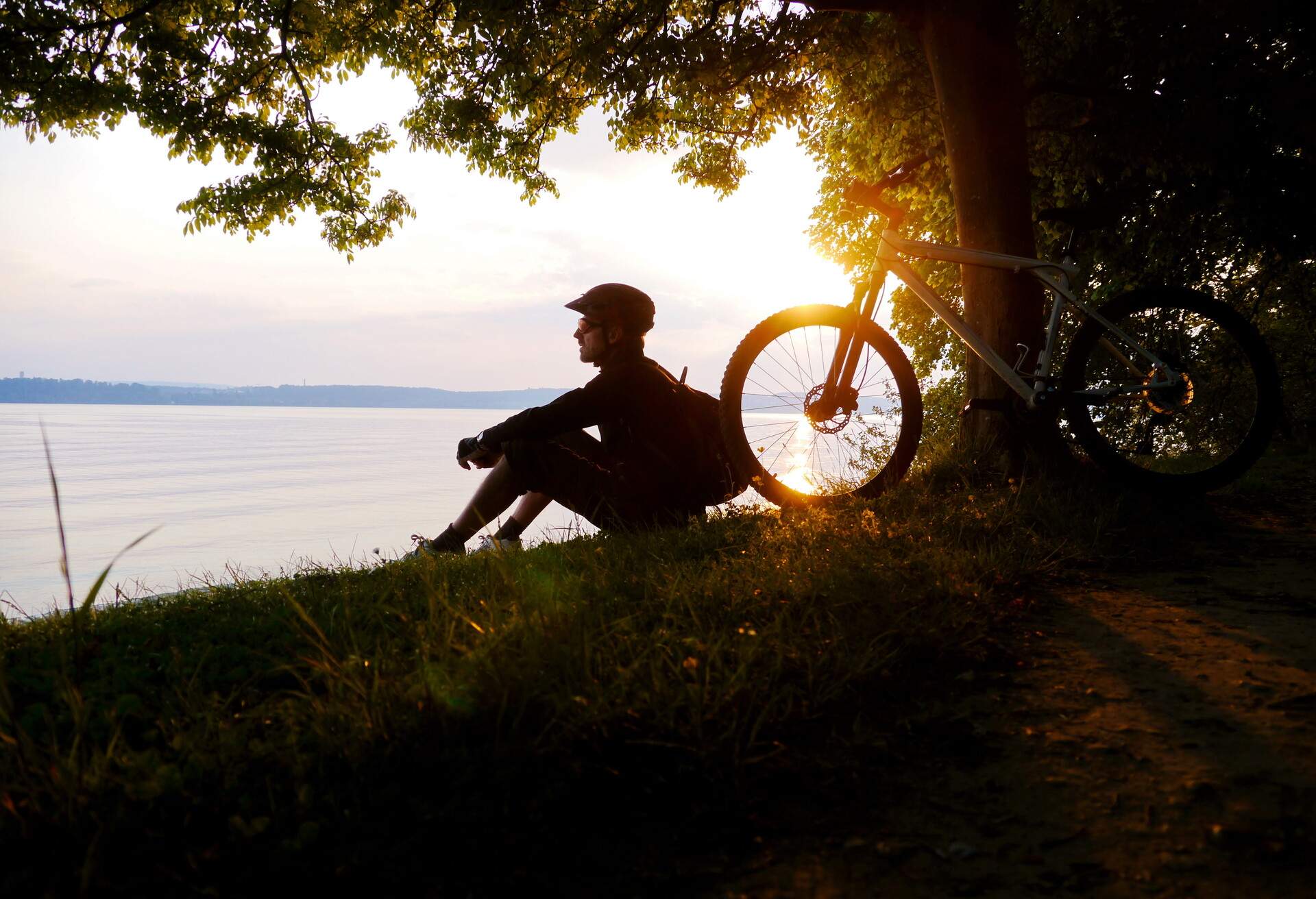 THEME_PEOPLE_BIKING_BICYCLE_GettyImages-114934092