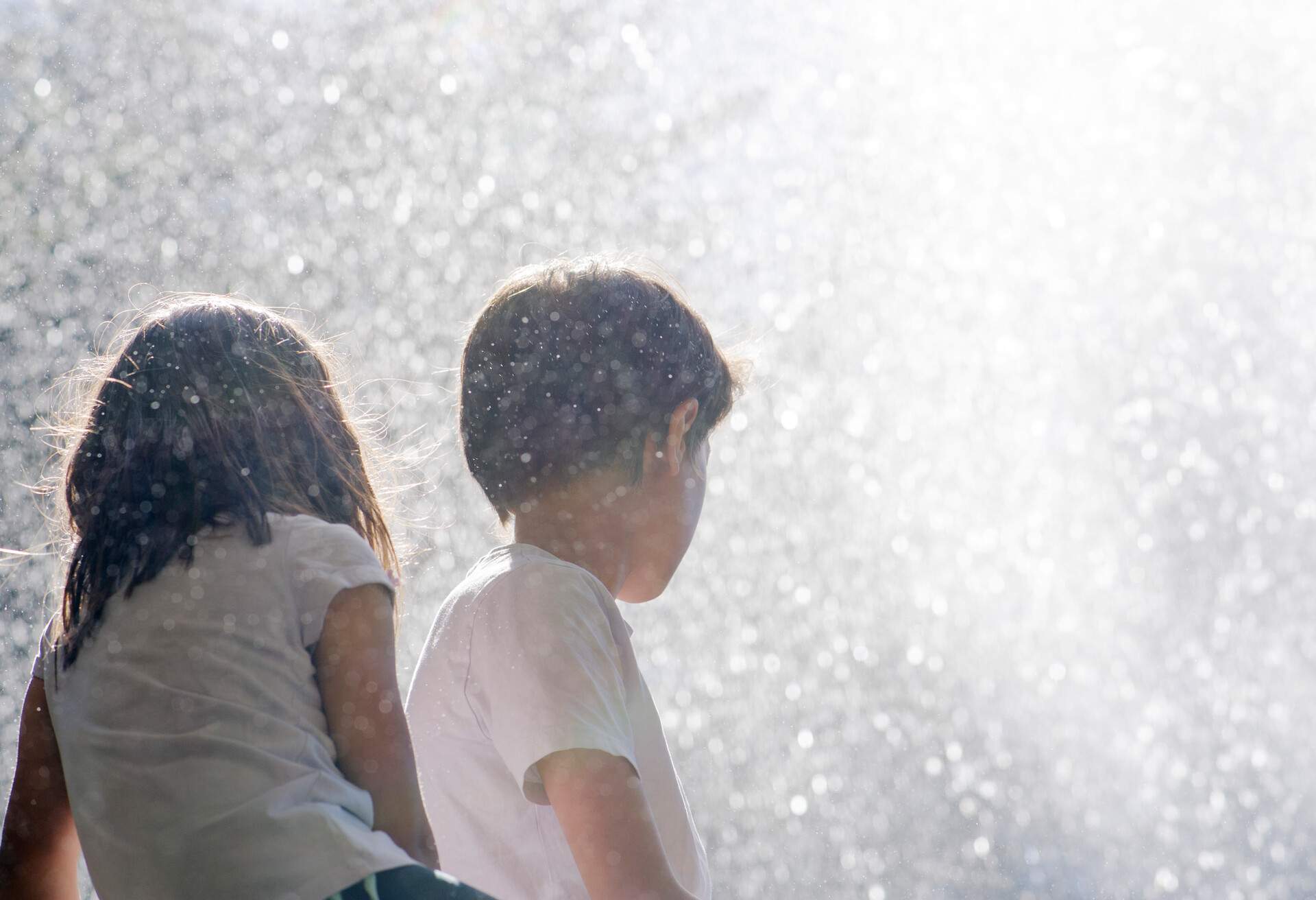 THEME_PEOPLE_KIDS_WATERFALL_WATER_GettyImages-680783603