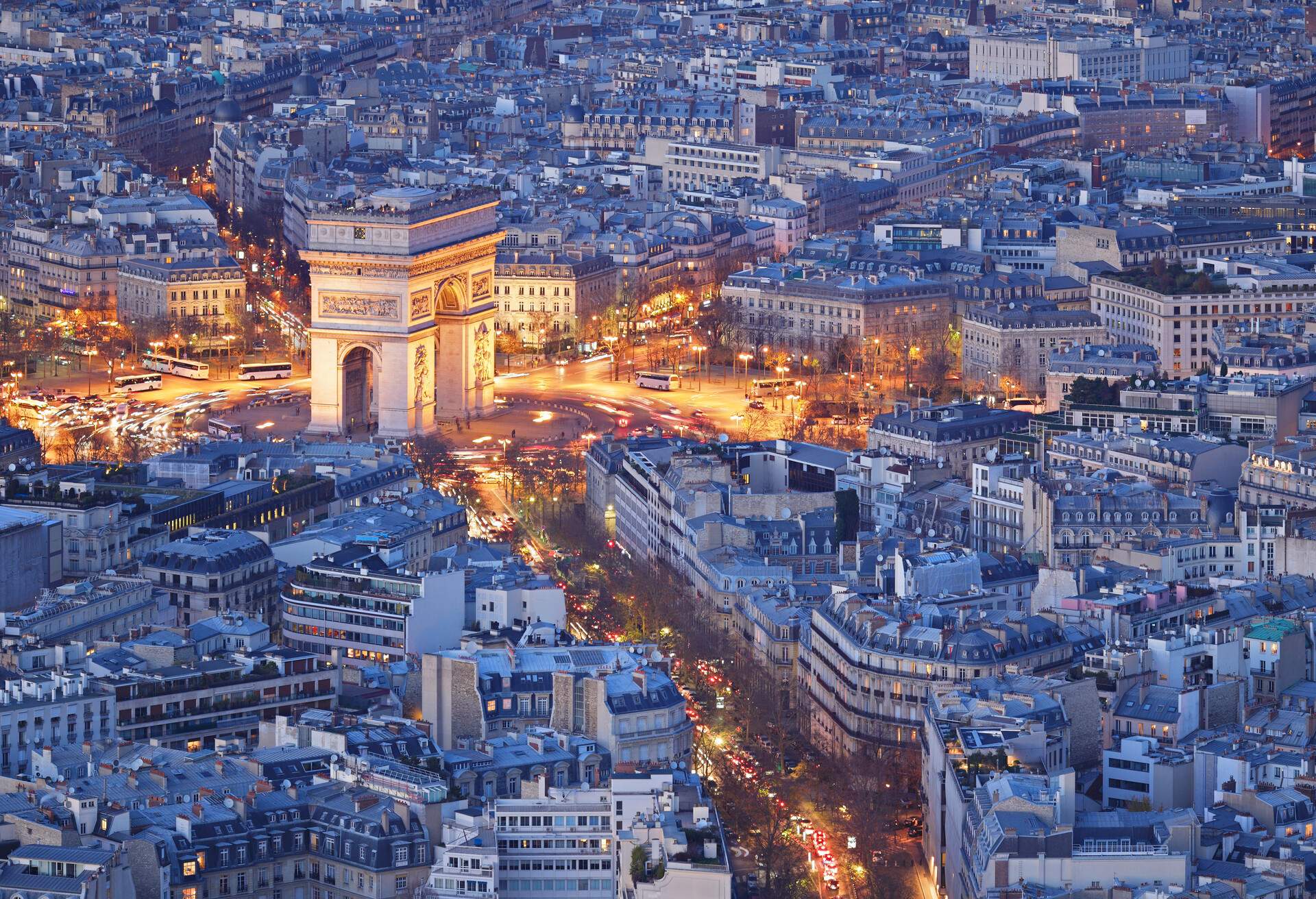 Arc de Triomphe (Paris, France).