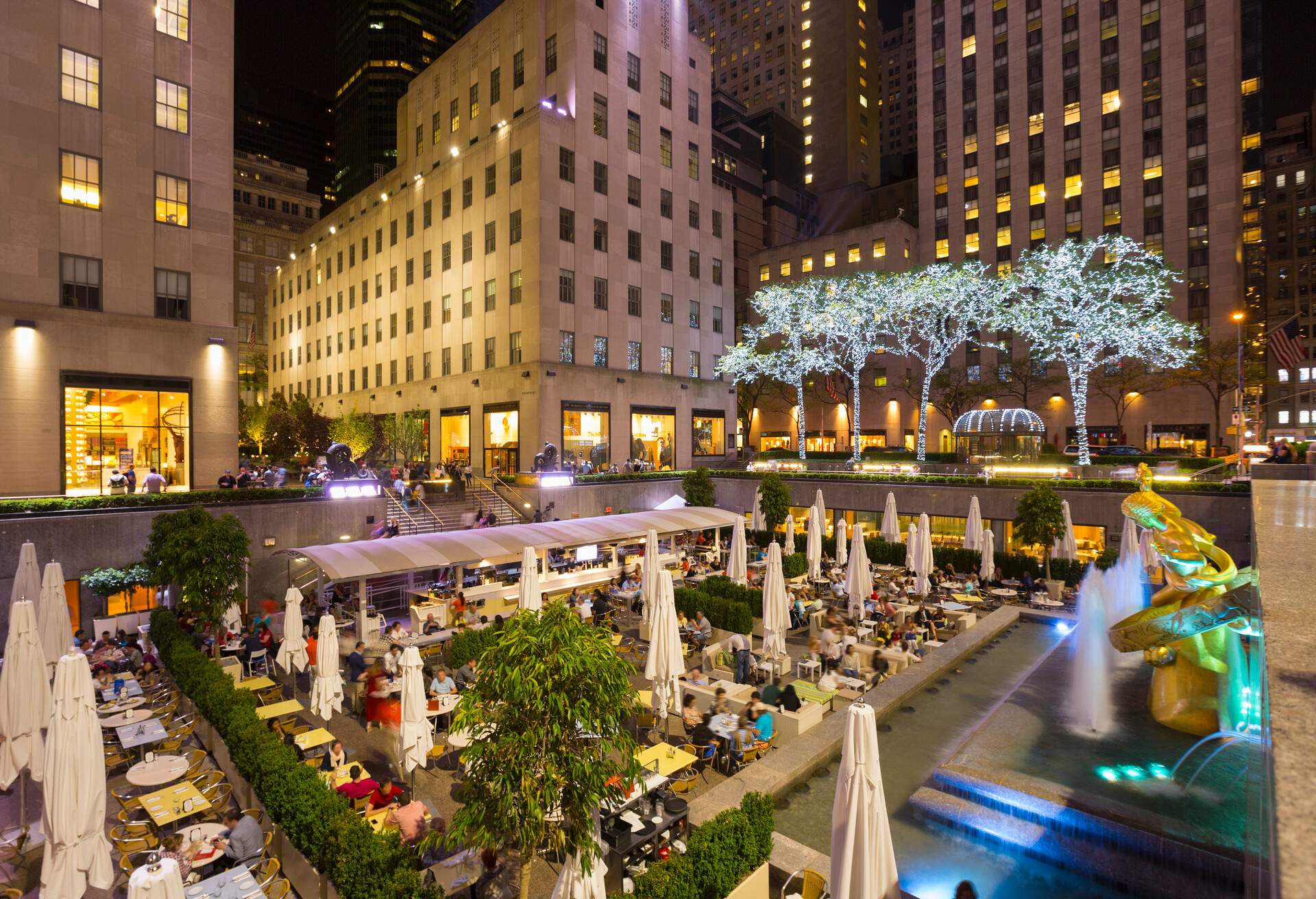 DEST_USA_NEW YORK_ NEW YORK CITY_ROCKEFELLER CENTER-GettyImages-597661453