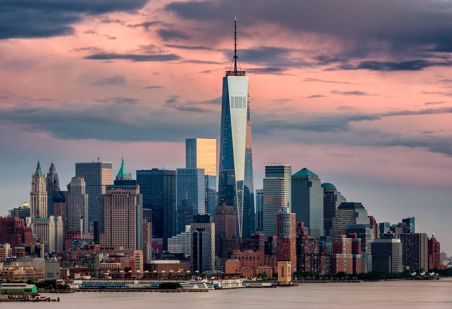 DEST_USA_NEW_YORK_ONE_WORLD_TRADE_CENTER_GettyImages-529106152