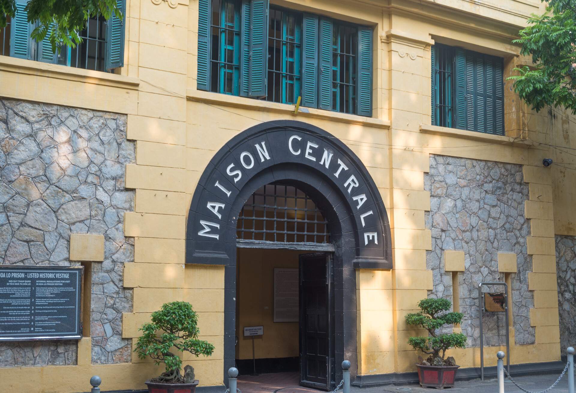 DEST_VIETNAM_HANOI_HOA-LO-PRISON_GettyImages-608479366