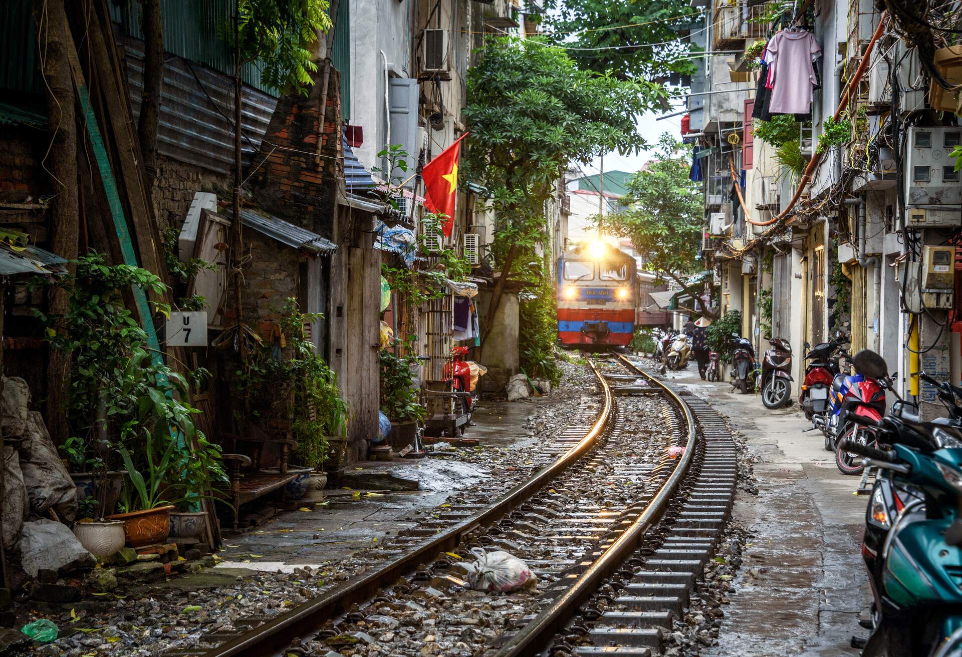 DEST_VIETNAM_HANOI_R_GettyImages-878931880