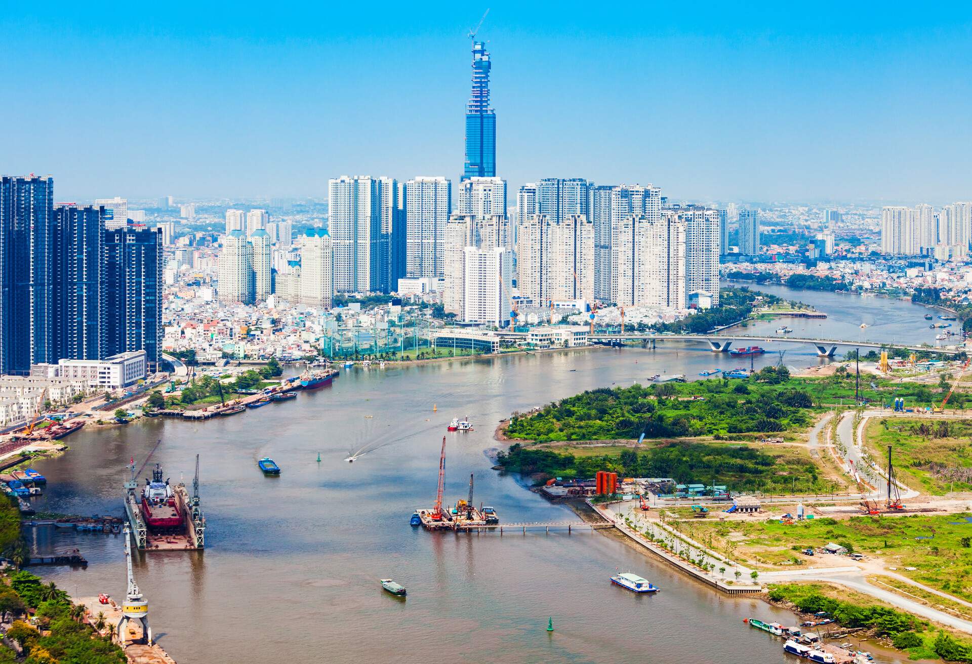 DEST_VIETNAM_HO-CHI-MINH-CITY_VIEW-FROM-SAIGON-SKYDECK_GettyImages-1166797365