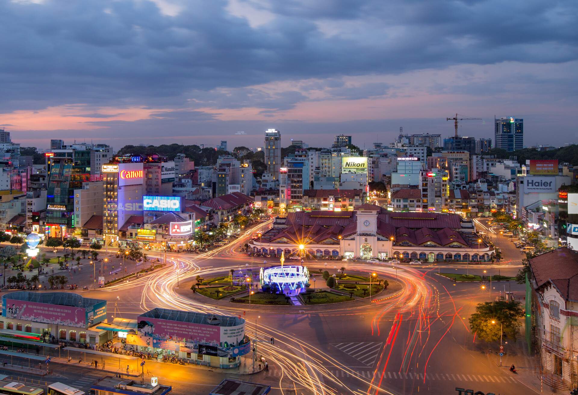 DEST_VIETNAM_HO-CHI-MINH_BEN-THANH-MARKET_GettyImages-942715558