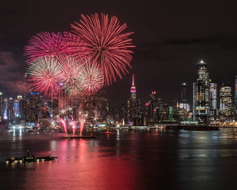 usa_new-york-city_nyc_new-years-eve_fireworks