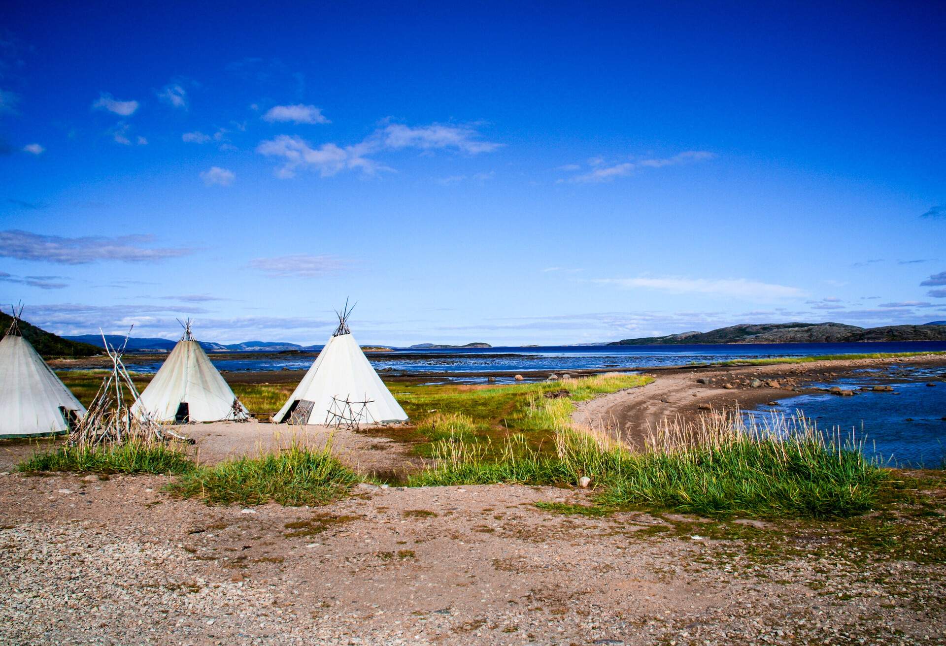 DEST_NORWAY_FINNMARKK_ALTA_LAVVU_YURTS_GettyImages-987512666