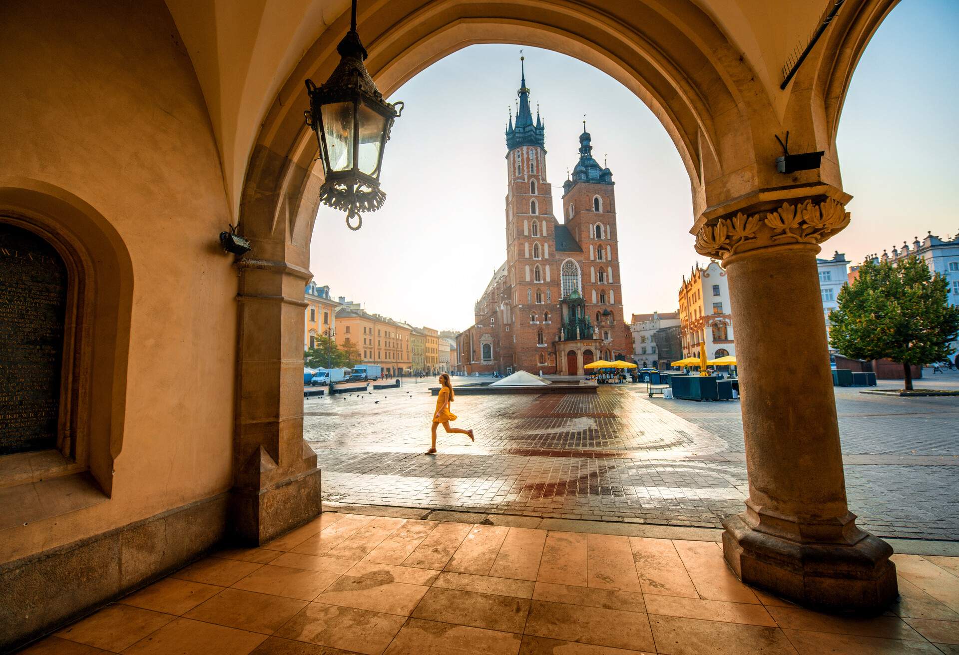 DEST_POLAND_KRAKOW_shutterstock_343535753