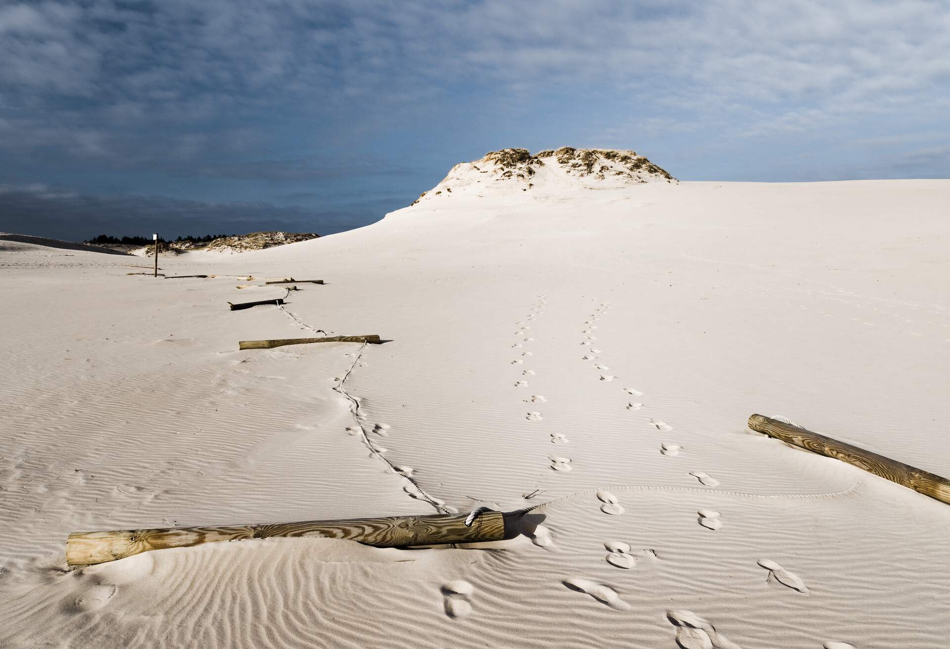 DEST_POLAND_SLOWINSKI NATIONAL PARK_RUCHOME-WYDMY-DUNES_GettyImages-518585956