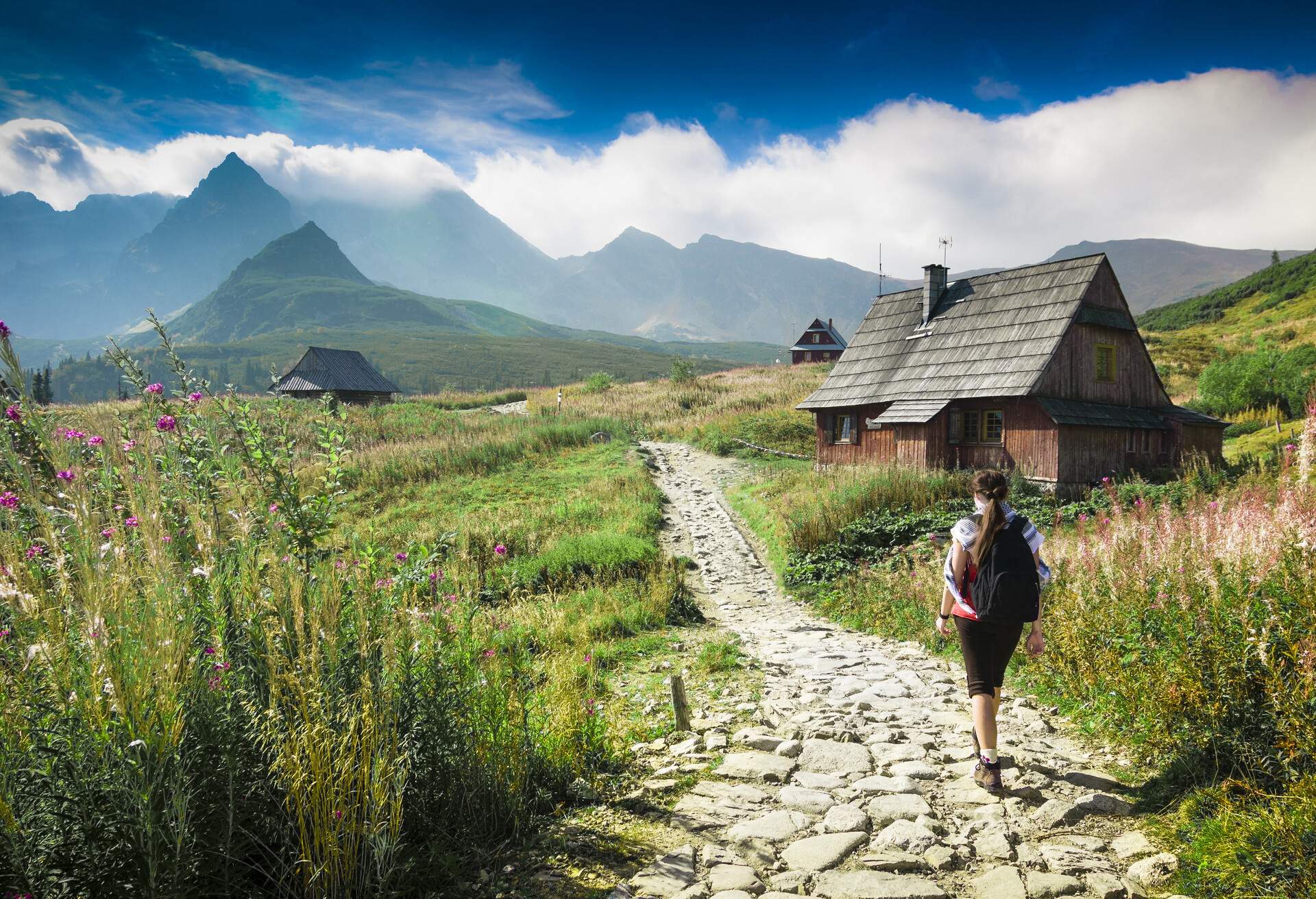 DEST_POLAND_TATRA-MOUNTAINS_shutterstock-premier_120247138