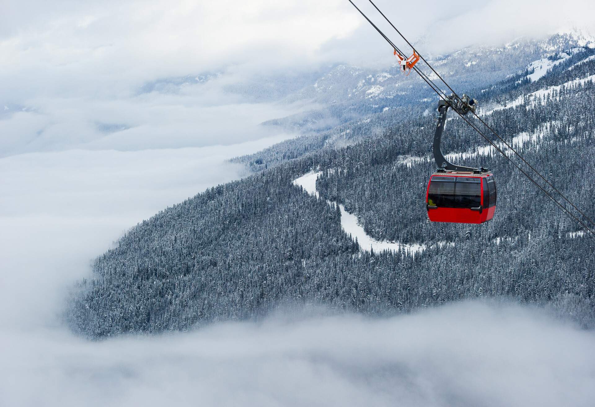 Whistler's world record-breaking peak to peak gondola. North America's best ski resort. Canada's top travel destinations in winter. Best ski resorts to visit in winter.