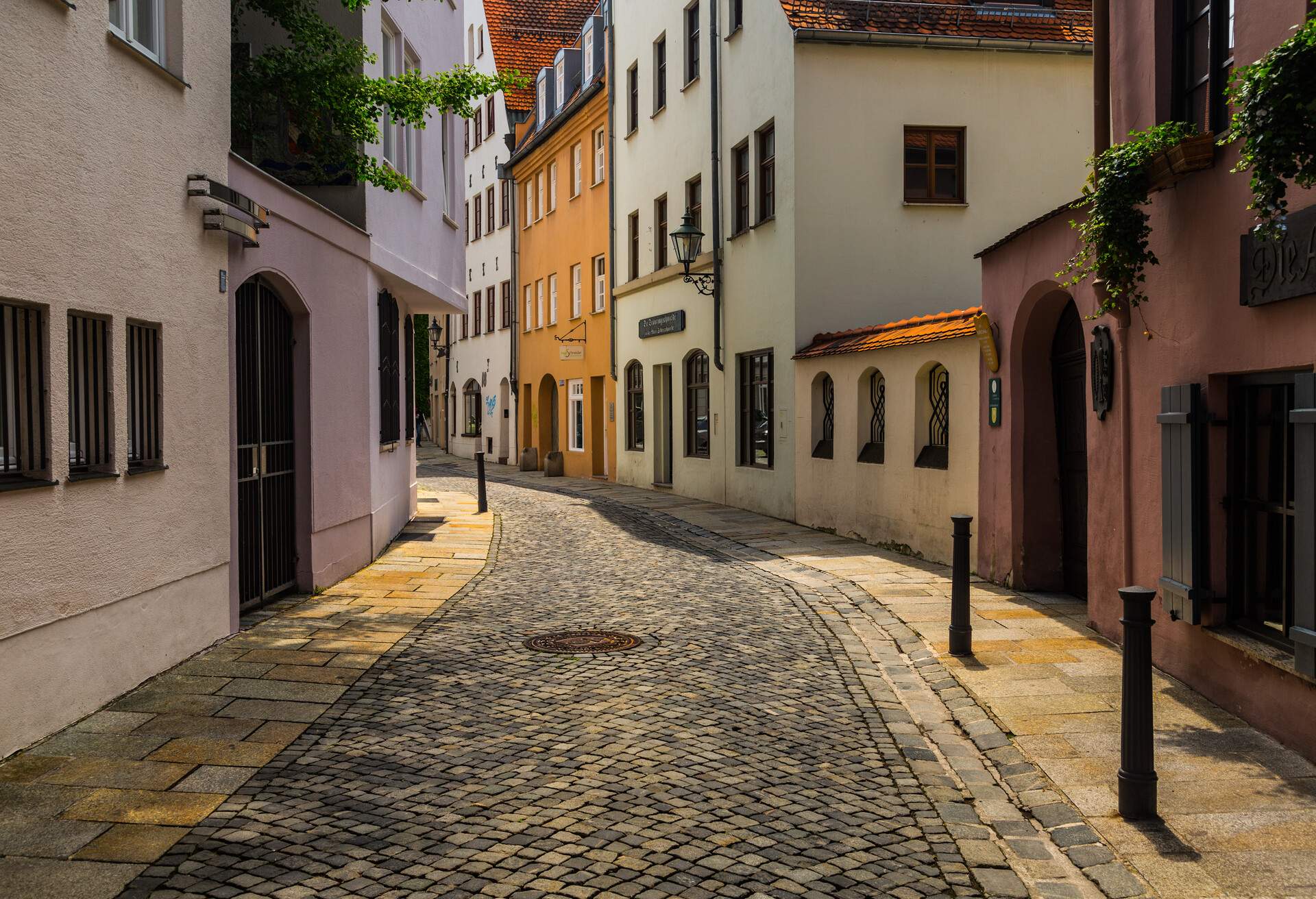 GERMANY_AUGSBURG_STREET_BUILDINGS