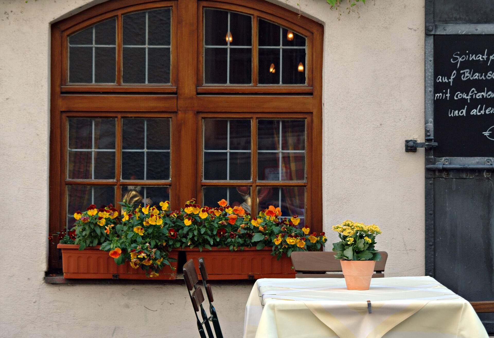 GERMANY_MUNICH_RESTAURANT_OUTDOOR