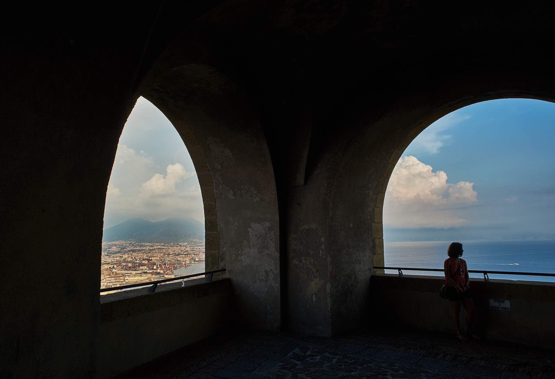 DEST_ITALY_NAPLES_CASTEL-SANT'ELMO_GettyImages-1381432123