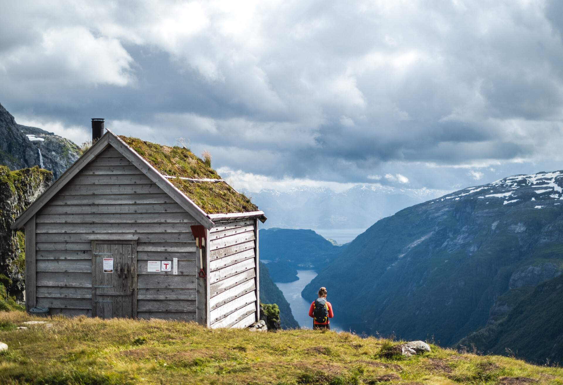 DEST_NORWAY_Hardangervidda_National_Park_GettyImages-1266839494