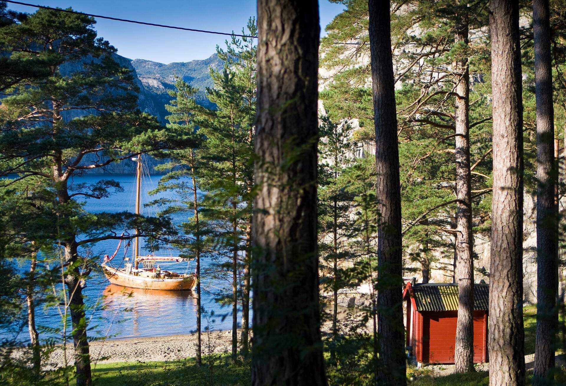 DEST_NORWAY_Lysefjord_GettyImages-629824618
