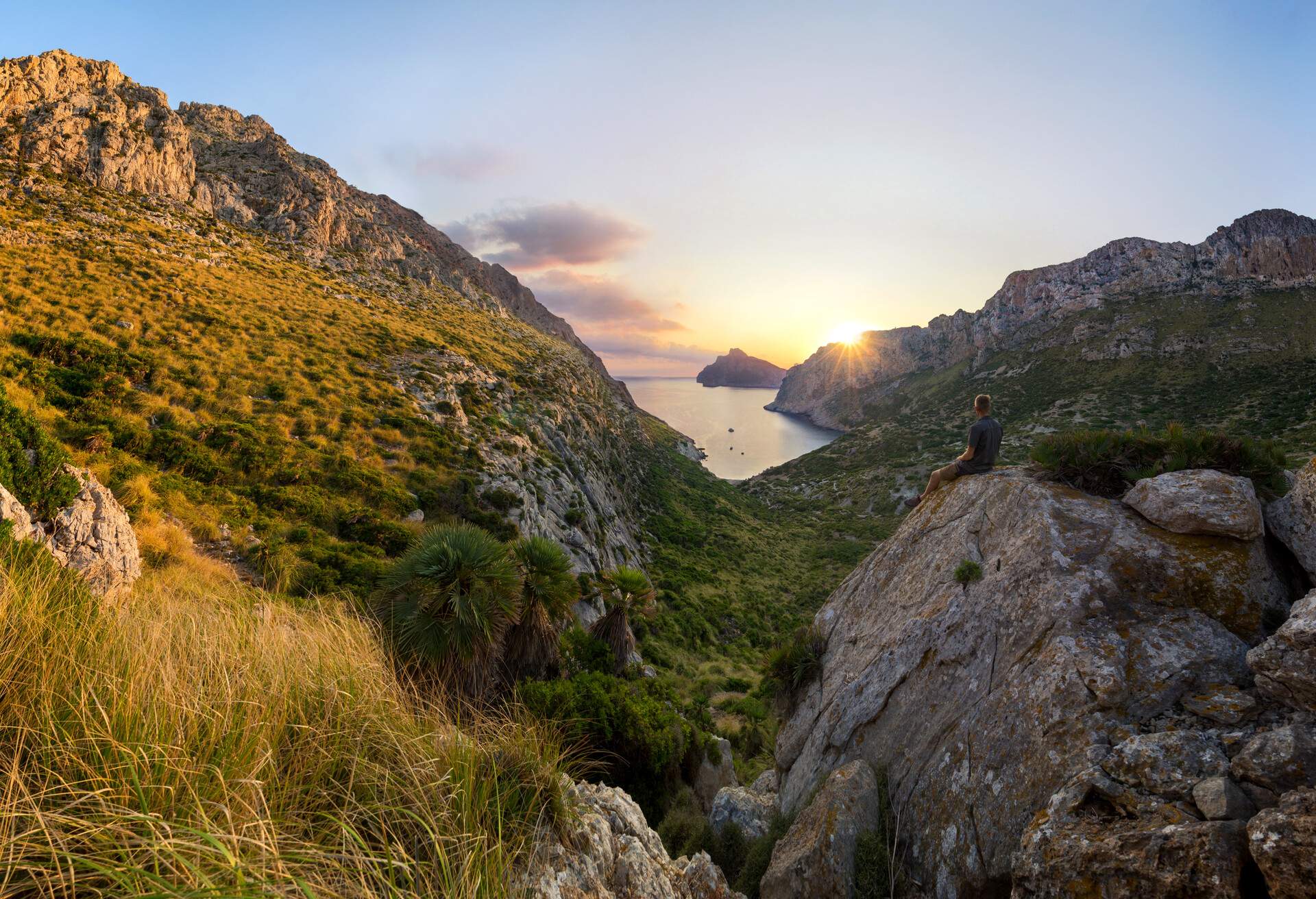 DEST_SPAIN_MALLORCA_CALA_BOQUER_shutterstock_1177992460