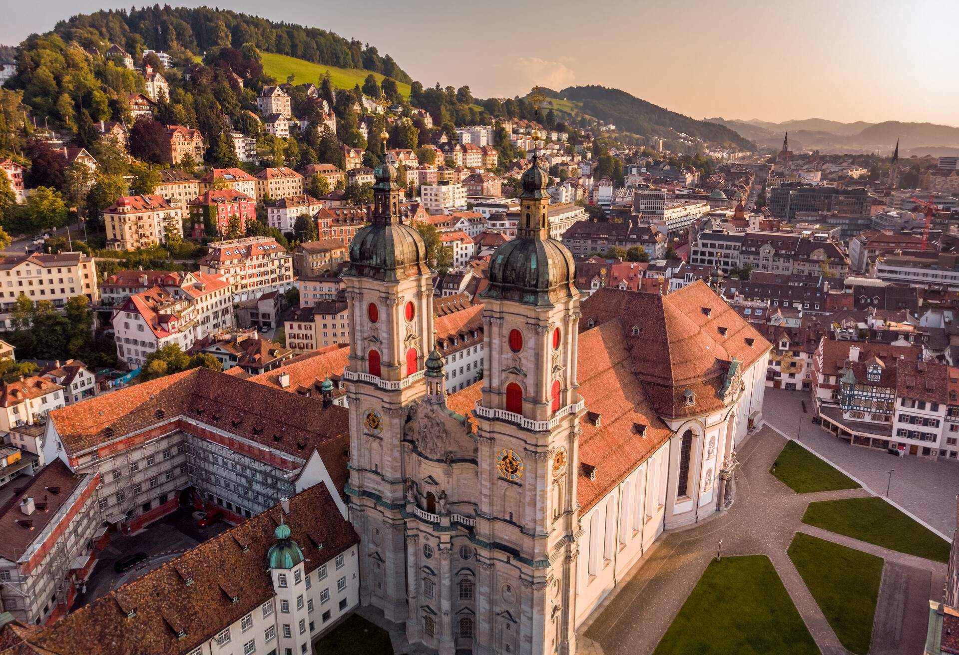 DEST_SWITZERLAND_SAINT GALLEN_ABBY CATHEDRAL-shutterstock-premier_1152514055