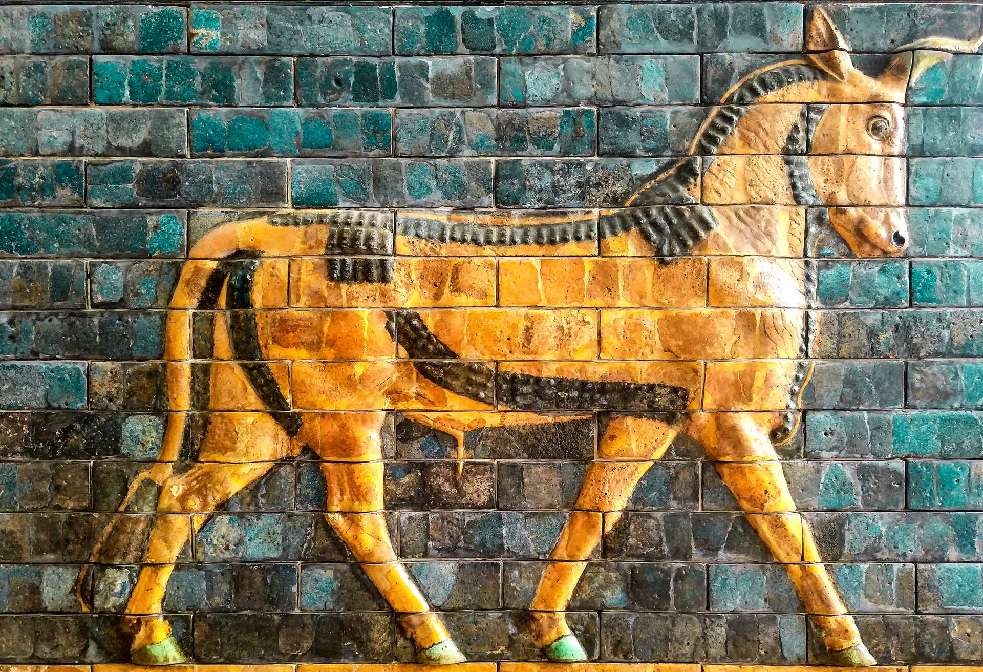 TURKEY_ISTANBUL_ARCHAEOLOOGICAL_MUSEUM_ISHTAR_GATE_FRAGMENT