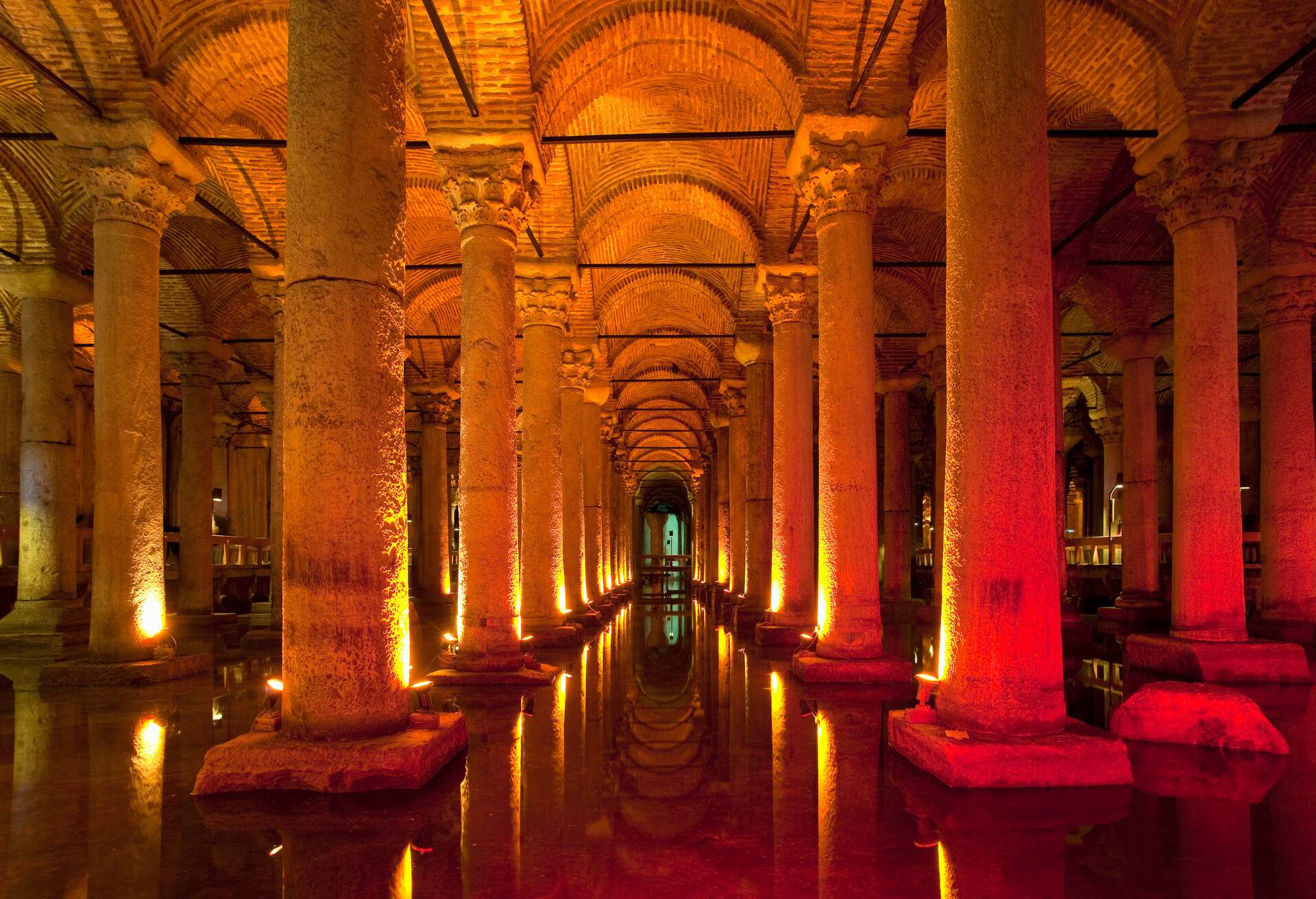 DEST_TURKEY_ISTANBUL_BASILICA_CISTERN_GettyImages