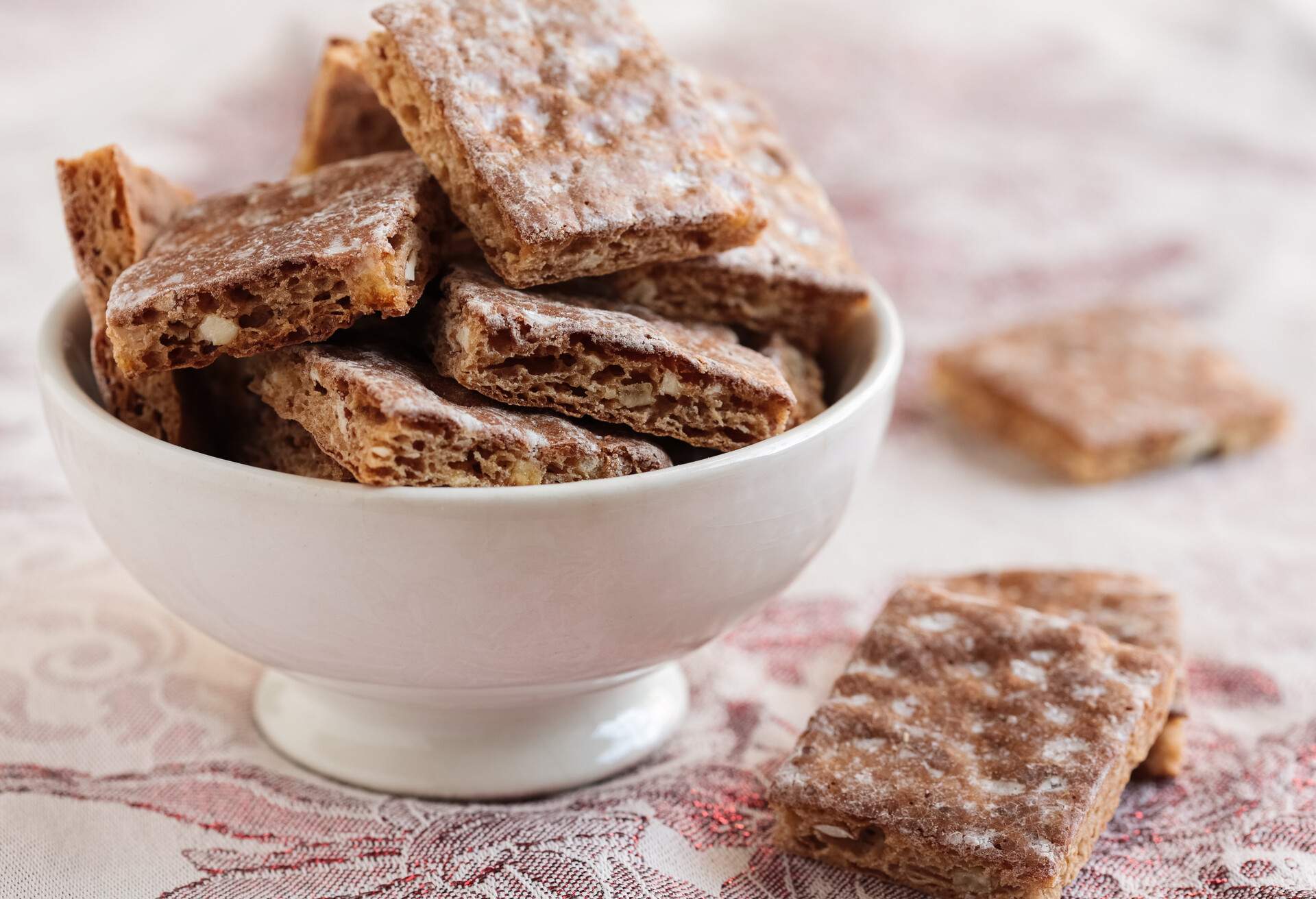 Basler Leckerli, Swiss hard spiced biscuits 