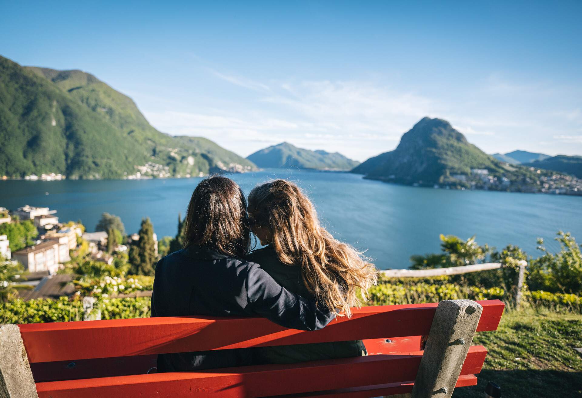 switzerland_lake_lugano_people_women_bench