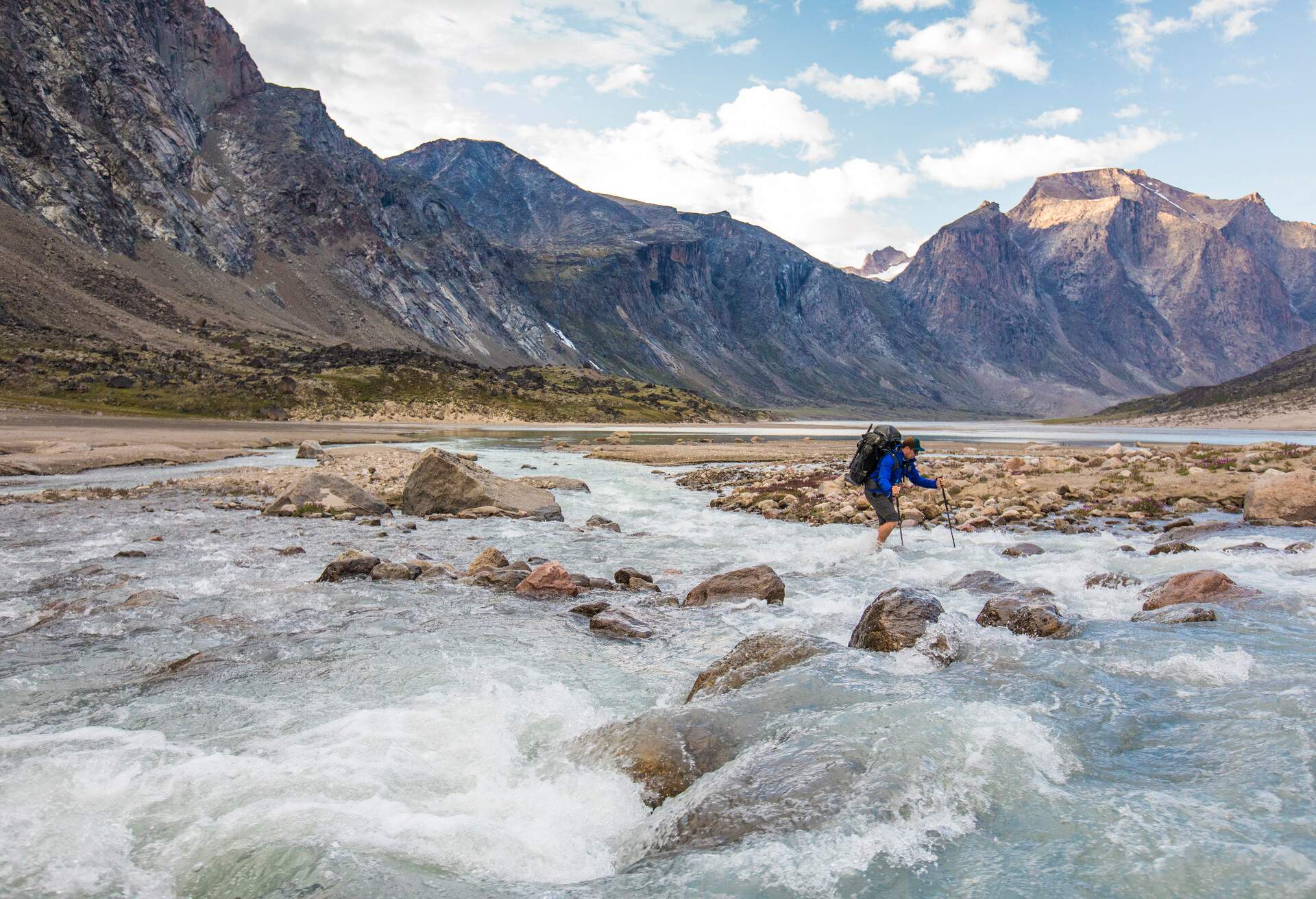 DEST_CANADA_BAFFIN-ISLAND_Auyuittuq_GettyImages-1316457328