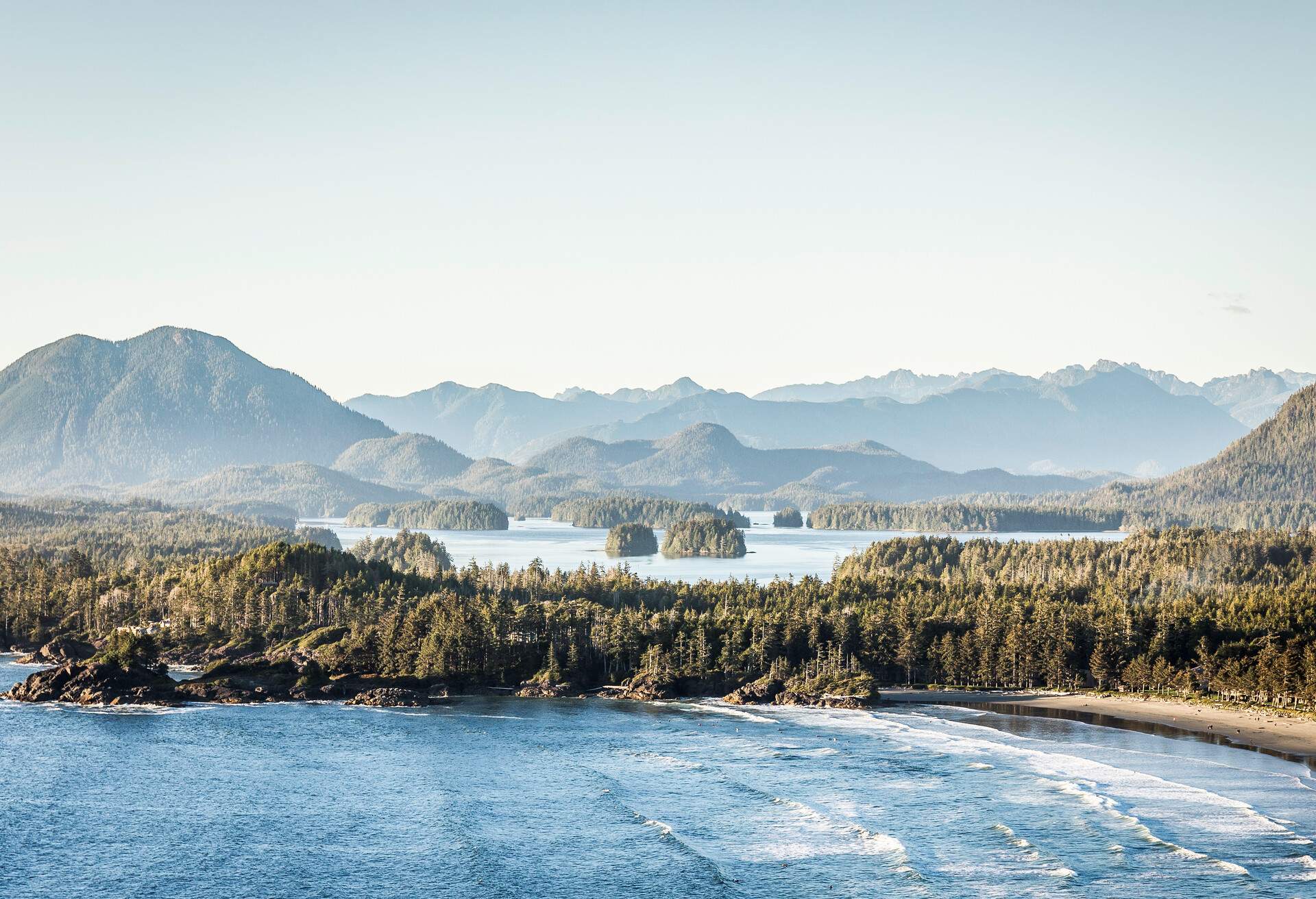 DEST_CANADA_BRITISH-COLUMBIA_UCLUELET_Pacific-Rim-National-Park-Reserve_GettyImages-702544753