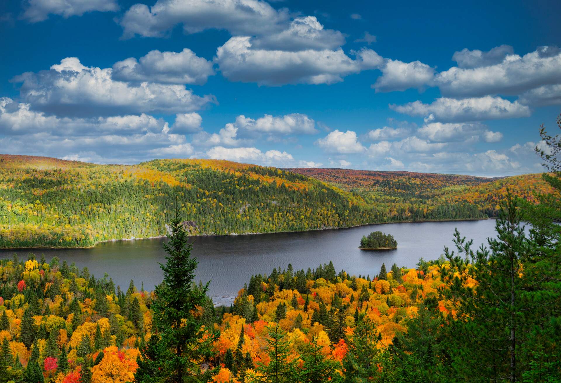 DEST_CANADA_LA-MAURICIE_NATIONAL_PARK_GettyImages-1340284400