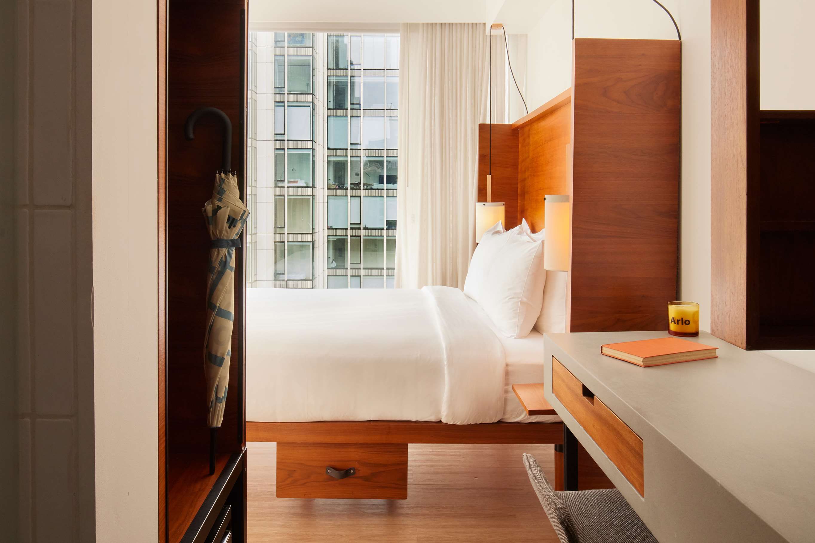 Arlo Nomad in New York, in den USA ab 39 €: Angebote, Bewertungen