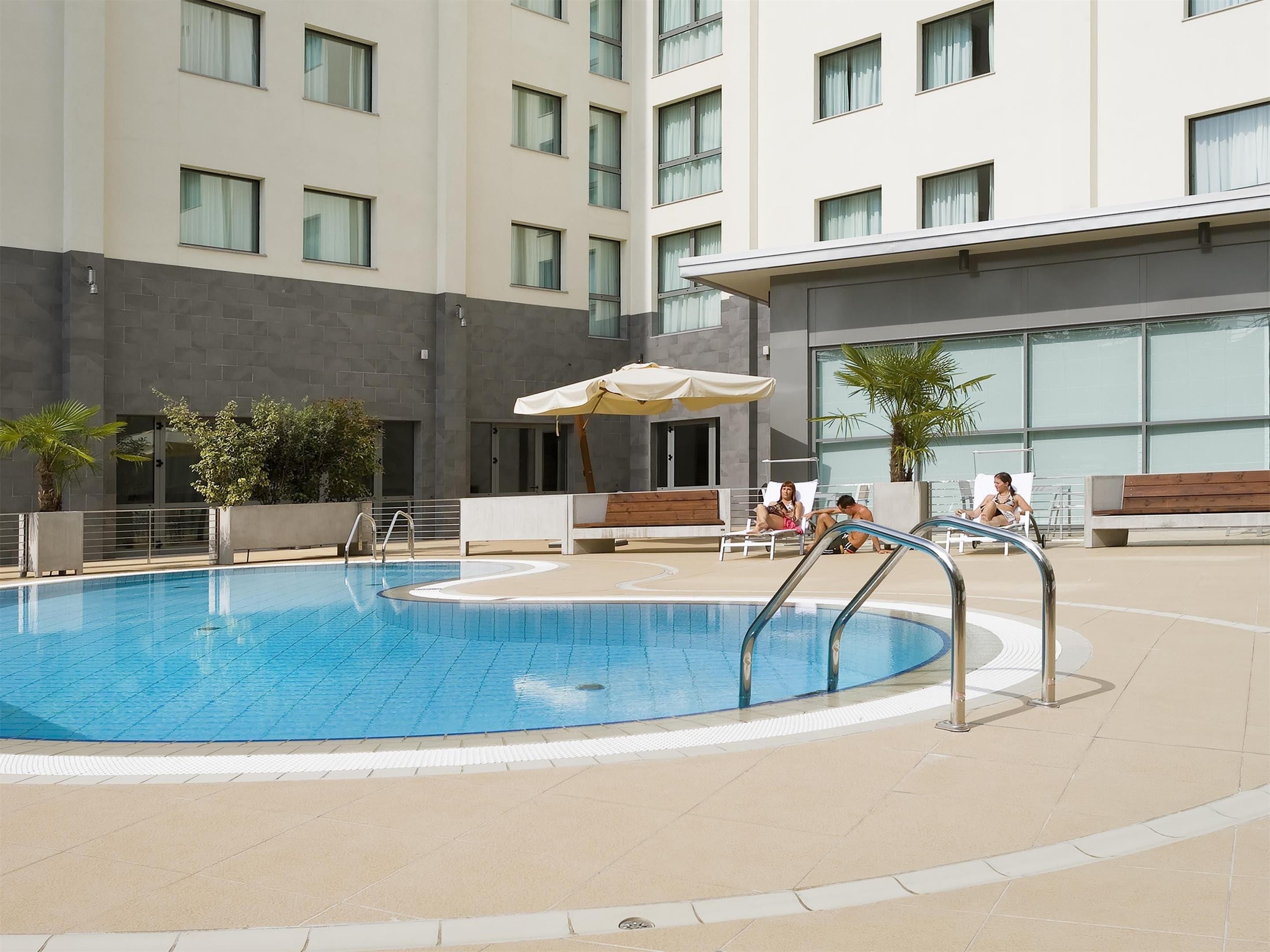 Novotel Milano Malpensa Airport in Cardano al Campo, in Italien ab 69 €:  Angebote, Bewertungen, Fotos | momondo