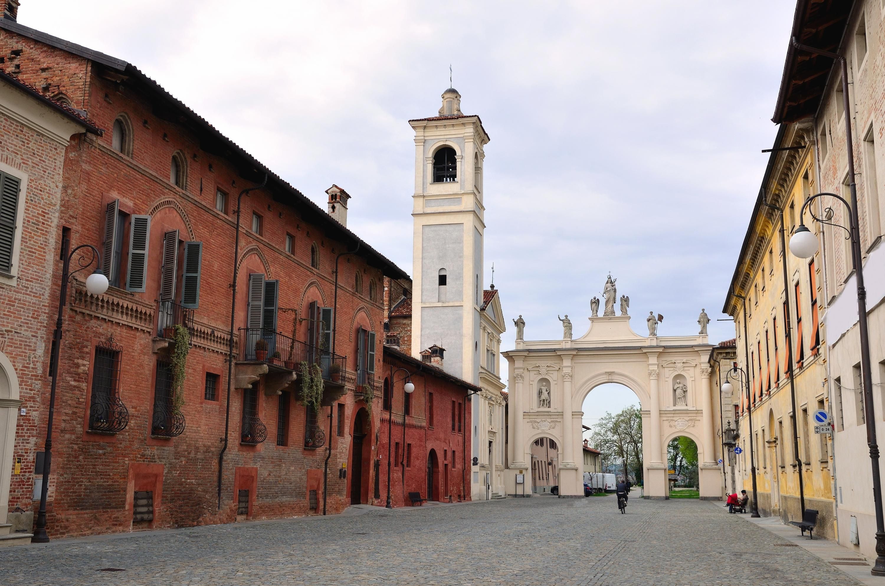 Hotels in Cherasco ab 43 € Finde günstige Hotels mit momondo