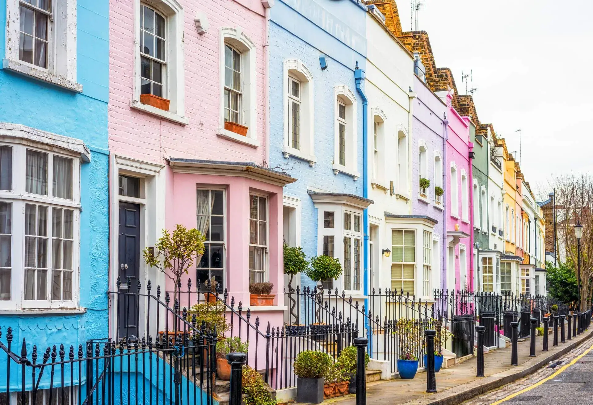 dest_uk_england_london_chelsea_gettyimages-996990776_universal_within-usage-period_61900