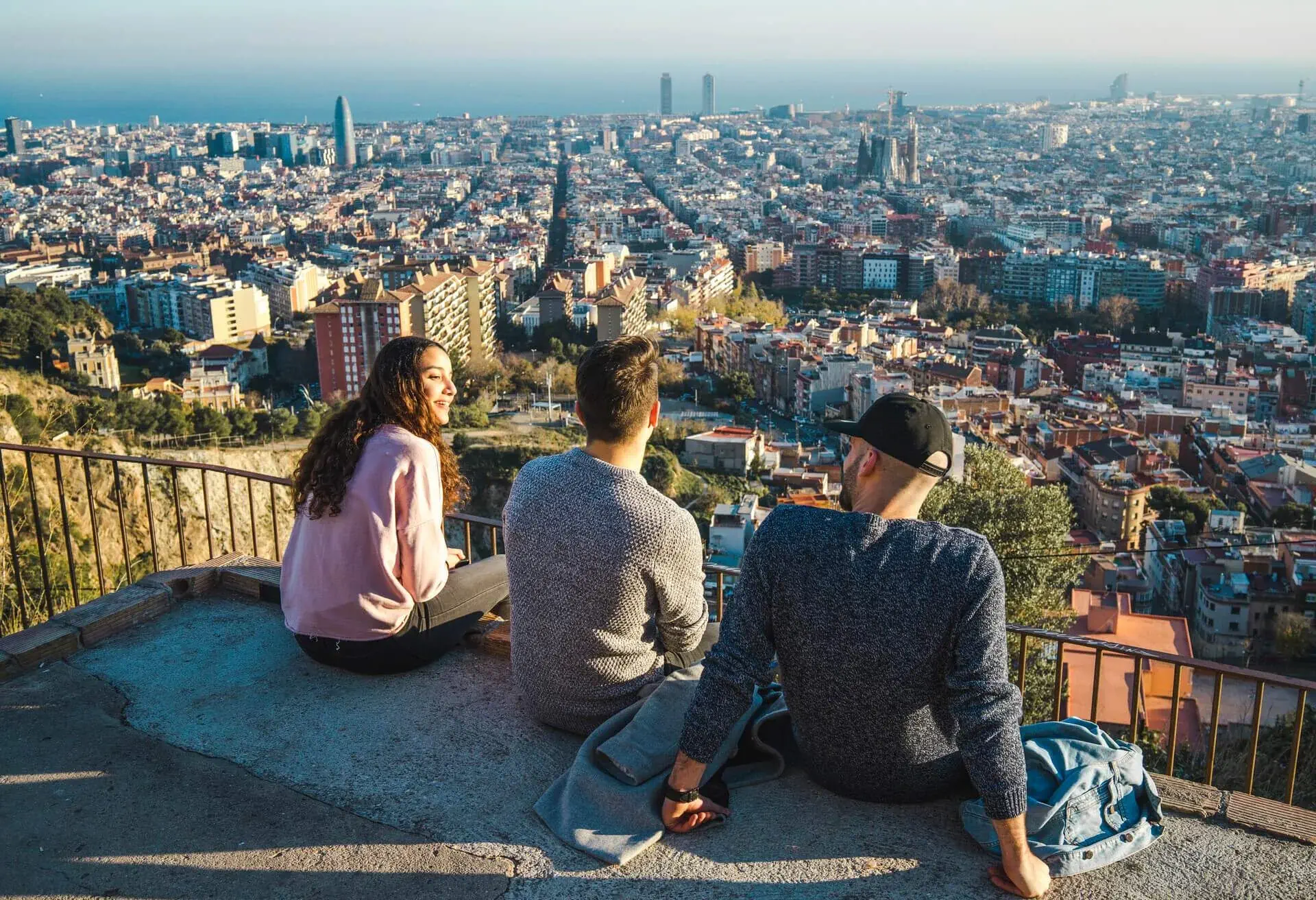dest_barcelona_spain_getty_946908050_universal_within-usage-period_40597