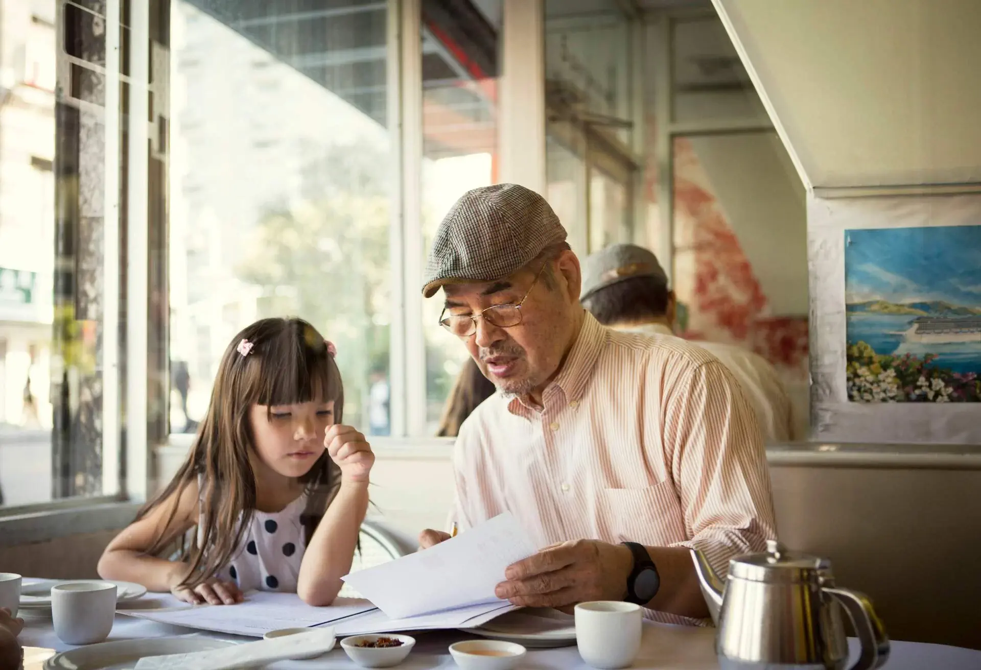 THEME_PEOPLE_PERSON_GENERATIONS_CHILD_DINING_RESTAURANT_EATING-shutterstock-portfolio_1895575972.jpg