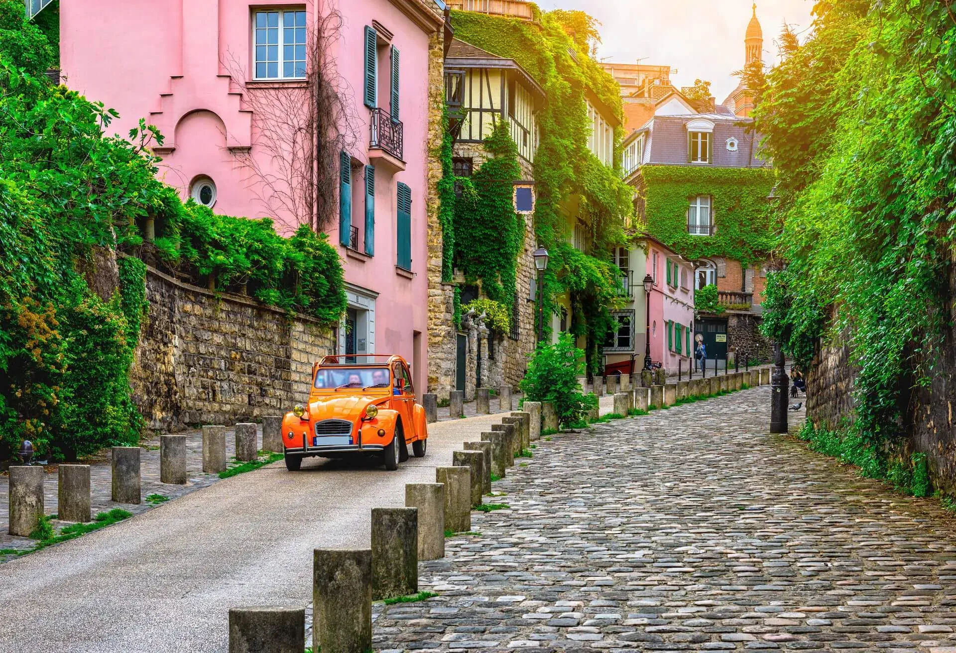 dest_france_paris_montparnasse-shutterstock-premier_749469604_momondo_within-usage-period_30783-1