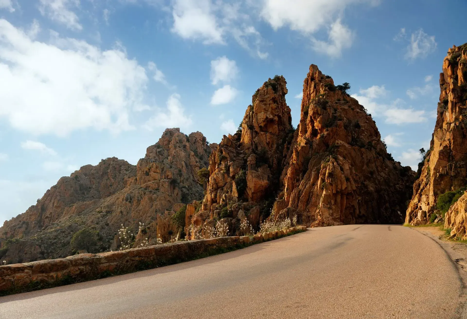DEST_FRANCE_CORSE_PIANA_CALANQUES-DE-PIANA_GettyImages-182058931