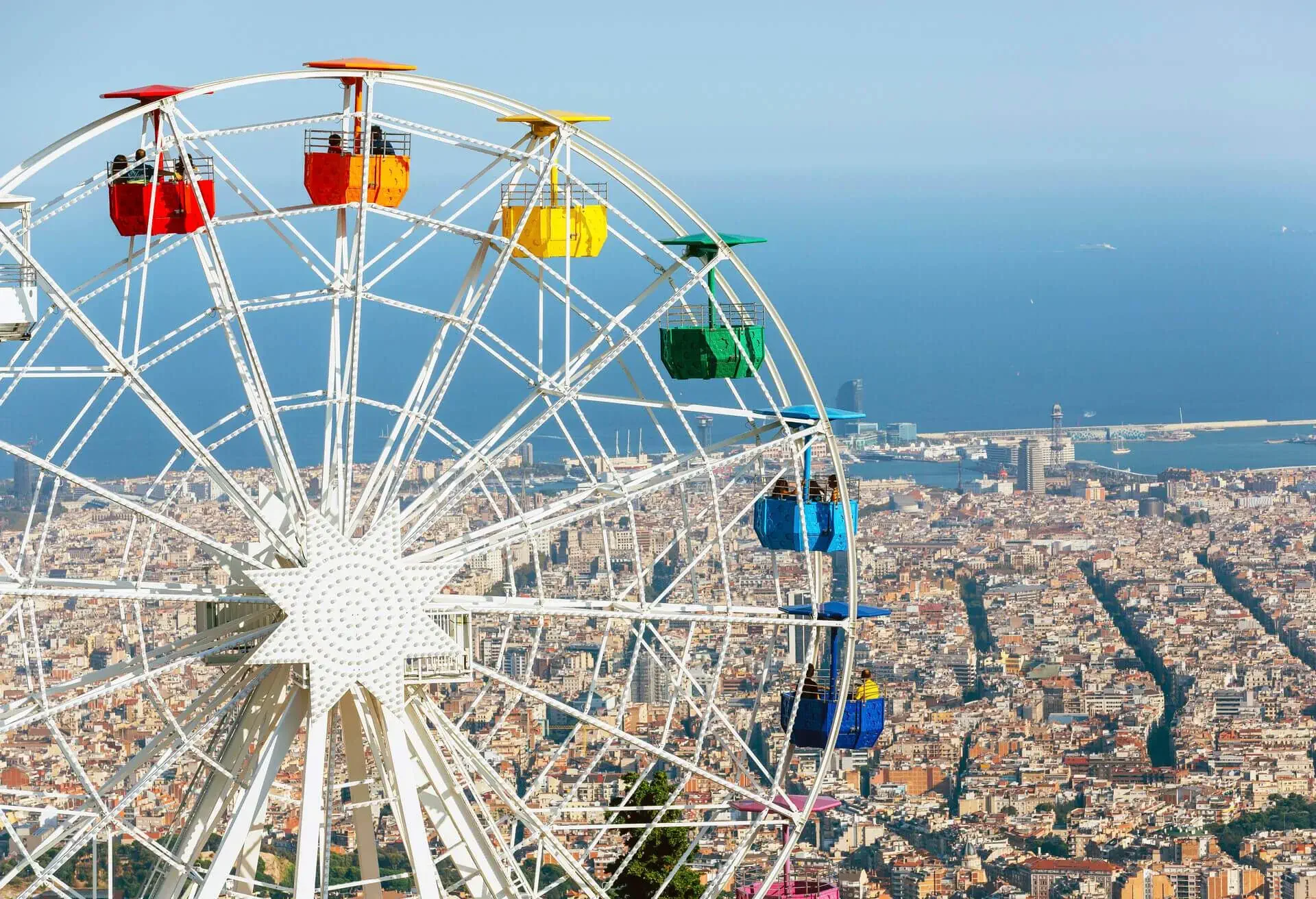 dest_spain_barcelona_tibidabo_gettyimages-983656062_universal_within-usage-period_57518
