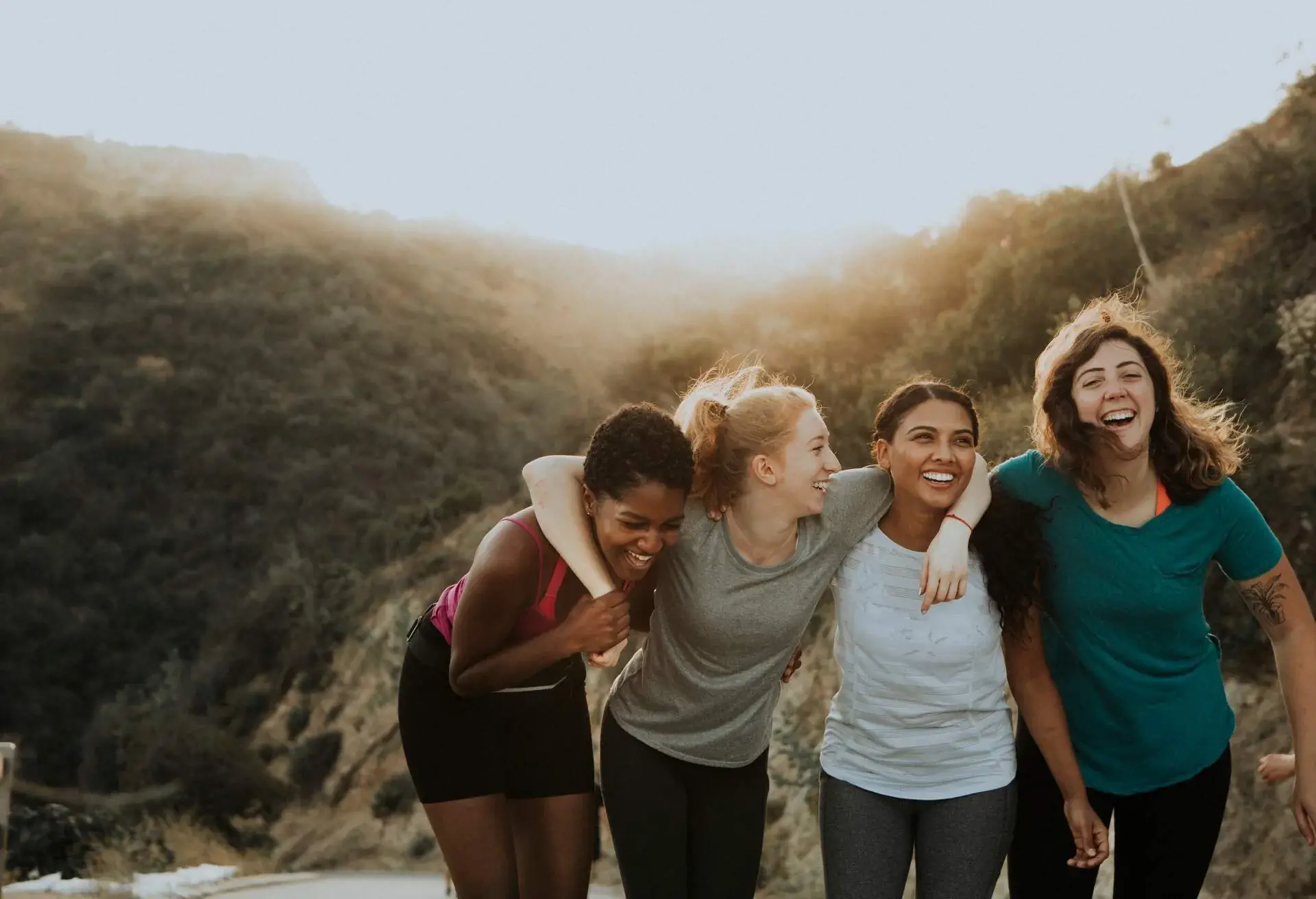 theme_people_person_friends_travel_vacation_hiking_mountain